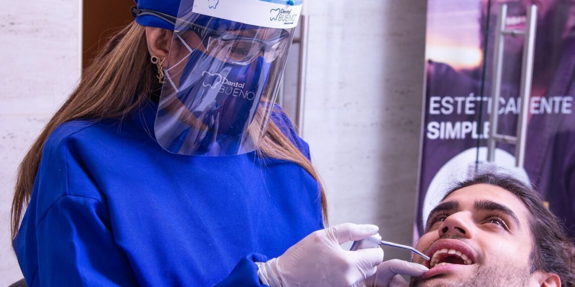 La salud bucal en personas con diabetes: una conexión vital, menciona la Dra. Liliana Bueno