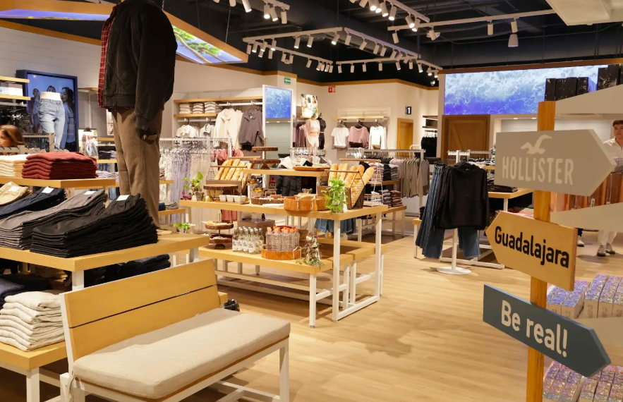 Hollister Co. celebra la exitosa apertura de su nueva tienda en Galerías Guadalajara