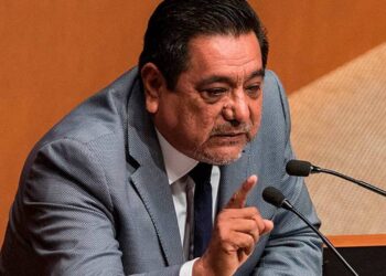 El PRI se desgaja en el Senado; “antes cabían en una Combi, hoy caben en un Vocho”: Salgado Macedonio*