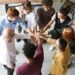 Combate el estrés laboral con dinámicas de conexión y colaboración