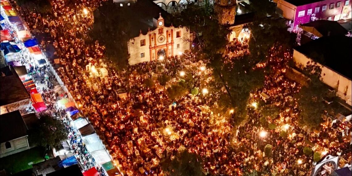 Millones de personas visitan Mixquic y FIDDEN en Tláhuac