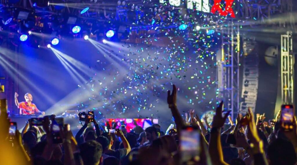 Neon Planet regresa con MIIXología elaborada con cerveza Dos Equis