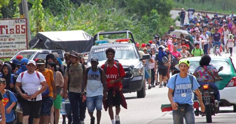 Crecen las caravanas migrantes en la frontera sur de México antes de Trump