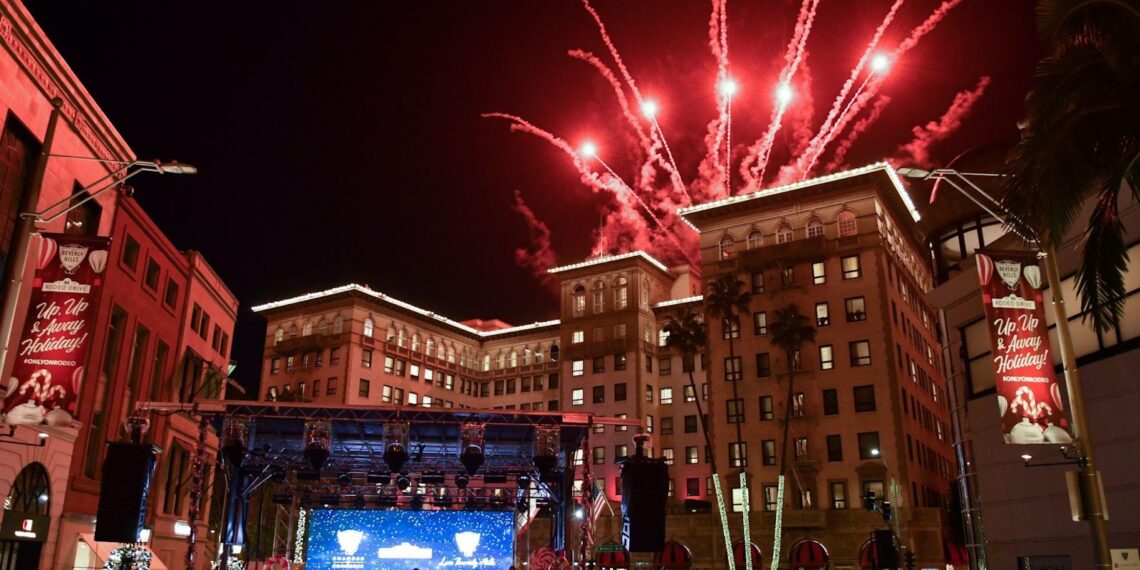 Celebra las fiestas decembrinas con “Rodeo Nights, Holiday Nights” el 14 de noviembre