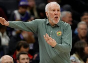 Gregg Popovich, coach de los Spurs sufre derrame cerebral