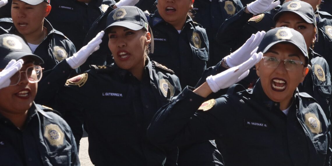 En el Día del Policía, el gobierno capitalino reconoce labor de elementos capitalinos