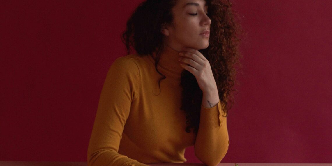 PAOLA DECANINI llega con su nuevo sencillo “PAISAJES” a la radio nacional