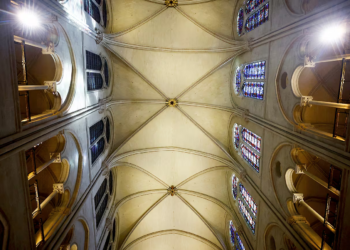 NOTRE-DAME, la CATEDRAL que RESUCITÓ del FUEGO y que ahora REABRE sus puertas