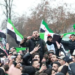 Sirios salen a las calles de todo el país para celebrar la caída de Al Asad
