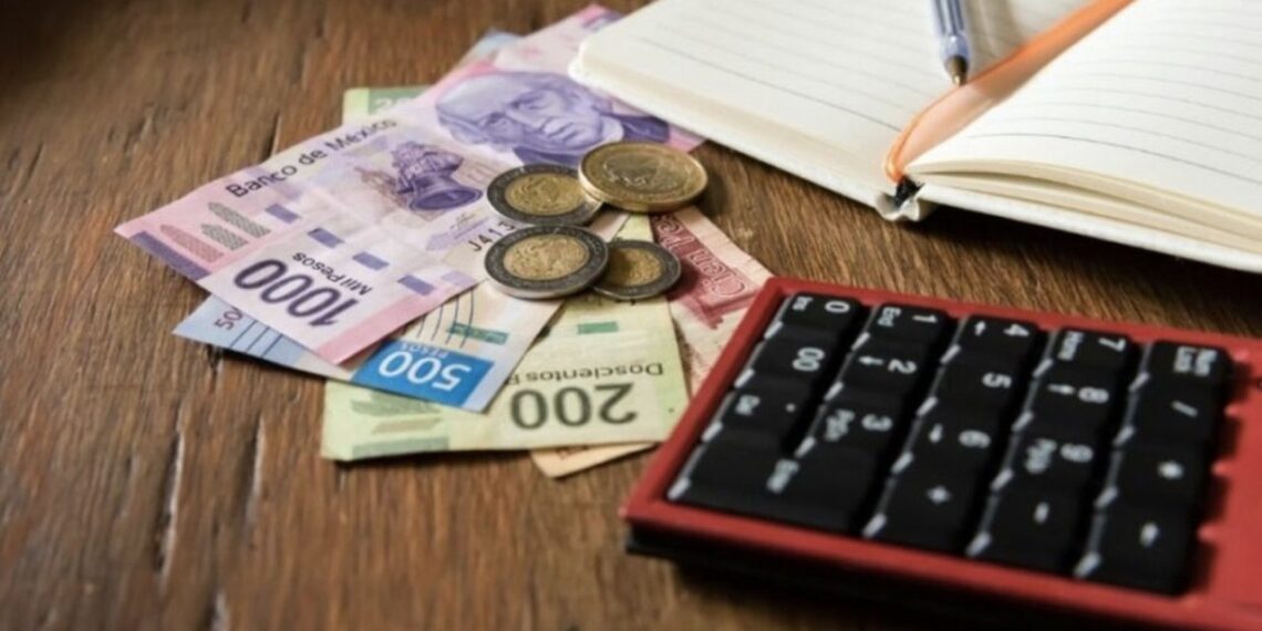 CONSEJOS PARA SOBREVIVIR LA CUESTA DE ENERO Sólo el 20 % de los mexicanos destina parte de su  aguinaldo al ahorro