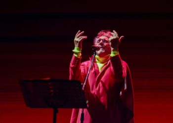 Disfrutan más de 80 mil personas la música de Fito Páez en el Zócalo de la Ciudad de México