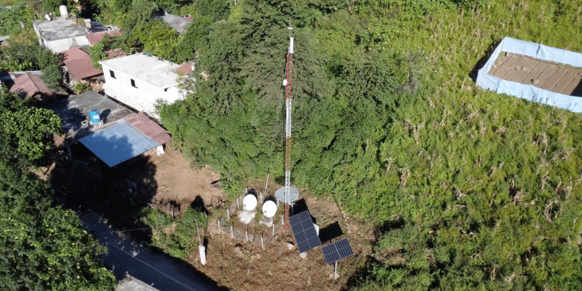 Viasat expande su servicio de internet en comunidades rurales con el apoyo de Microsoft