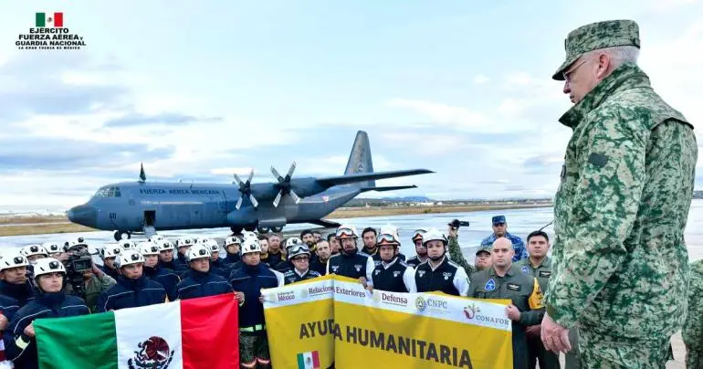 ‘Cuídense mucho’: titular de Defensa a delegación enviada a combatir incendios en LA