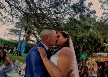 FONSECA SORPRENDE A UNA PAREJA EN SU MATRIMONIO Y PRESENTA OFICIALMENTE EL VIDEO DE “QUÉ SUERTE TENERTE”,   TEMA INCLUIDO EN SU ÁLBUM GANADOR DEL LATIN GRAMMY “TROPICALIA”