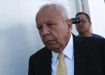 Juez suspende proceso contra titular del INM por incendio que dejó 40 muertos