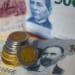 El peso gana terreno frente al dólar tras investidura de Trump