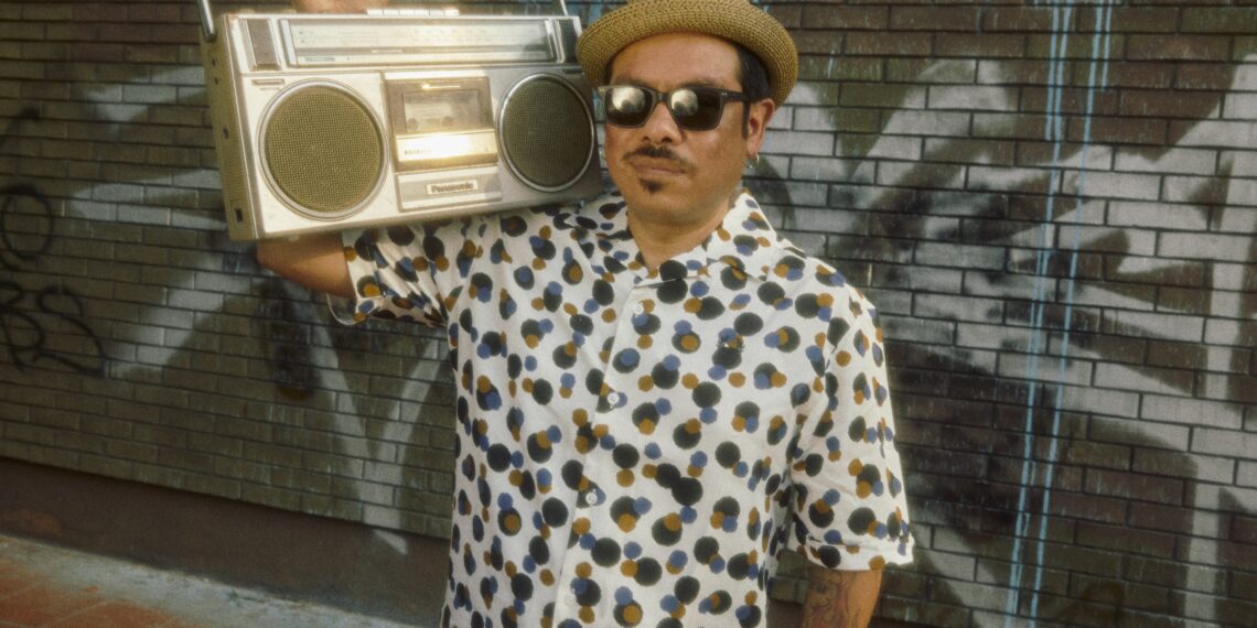 Homero y su Cumbia Fuego serán la banda invitada especial por parte de Son Rompe Pera para prender los ánimos en el Foro Santa María