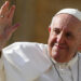 Papa Francisco regresa al Vaticano, pero permanece fuera de la vista del público