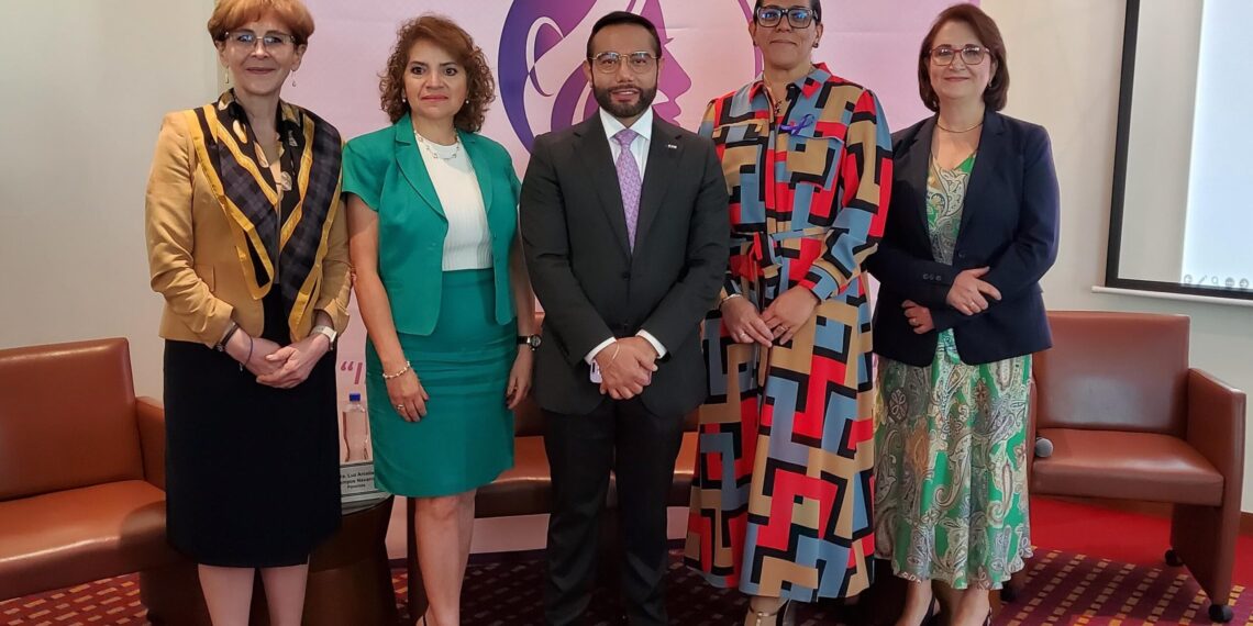 Las mujeres lideran el campo de la otorrinolaringología en México