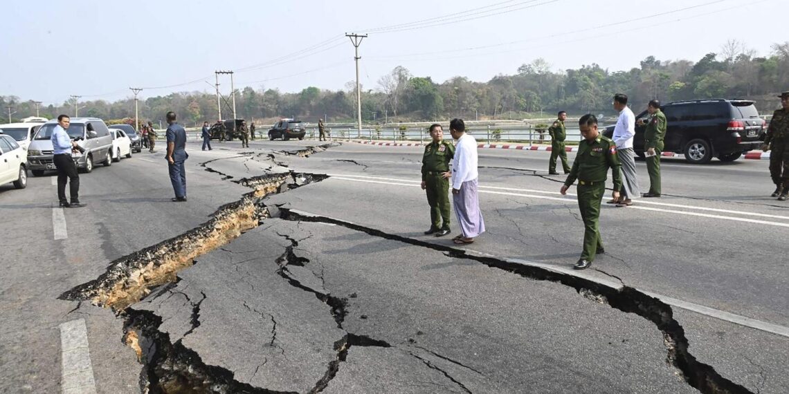 Más de mil 600 muertos por sismo en Myanmar y cifra sigue creciendo