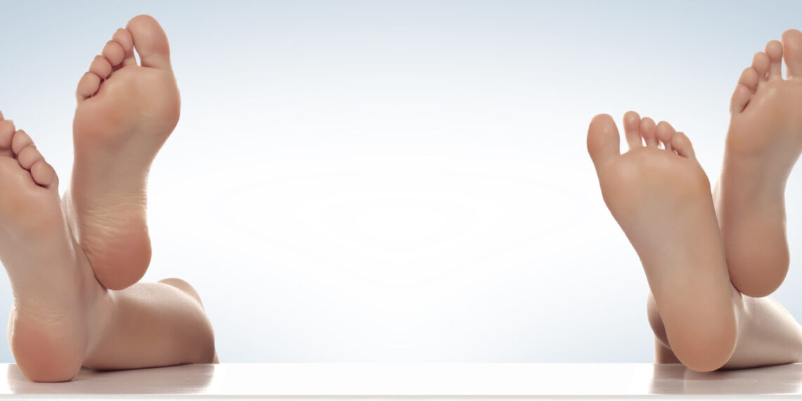 ¿Qué causa la fascitis plantar?