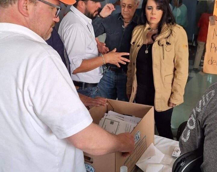 Trabajadores basificados de IMSS-Bienestar mexiquense denuncian cobro de plazas: acusan a líderes del SNTSA