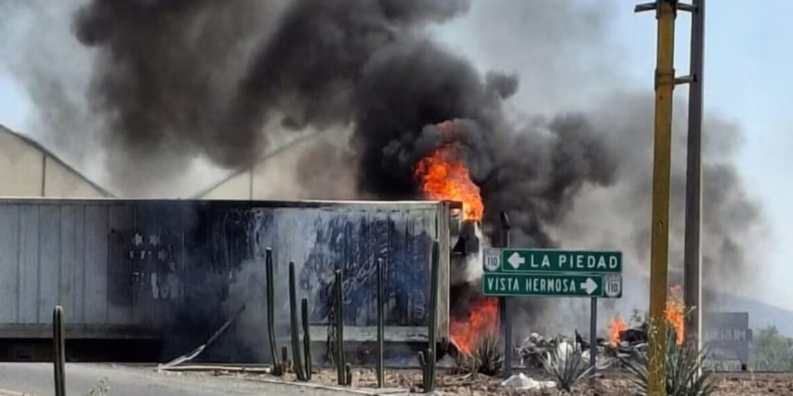 Bloqueos de ayer fueron por conflicto entre dos grupos, no por detenciones: Sheinbaum