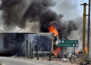Bloqueos de ayer fueron por conflicto entre dos grupos, no por detenciones: Sheinbaum