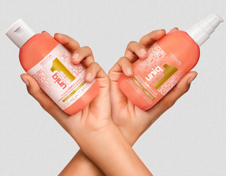 ¡Llega UNIQ ONE™ CURLS TREATMENT! La revolución para el cuidado del cabello rizado de REVLON