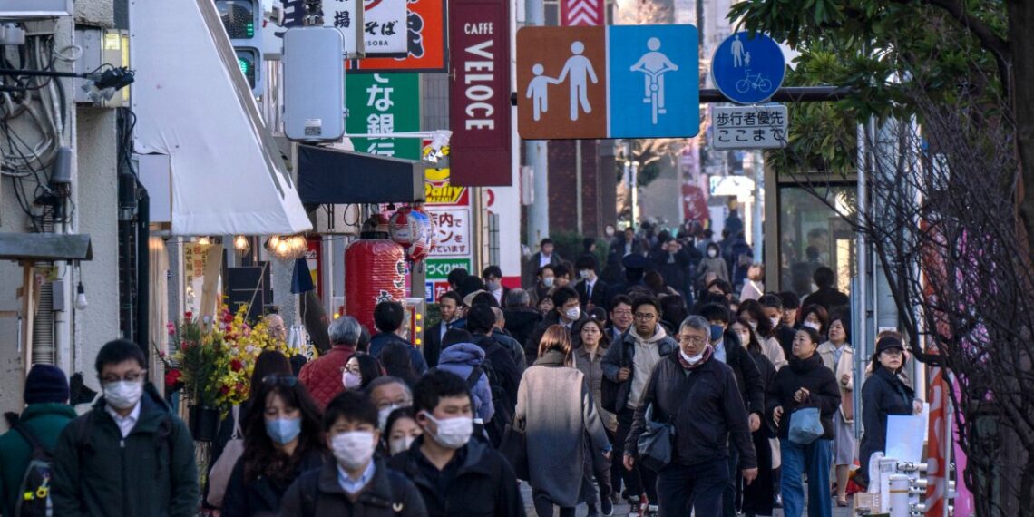 8 consecuencias del envejecimiento masivo y la baja natalidad en Japón: los baby boomers entran en edad avanzada