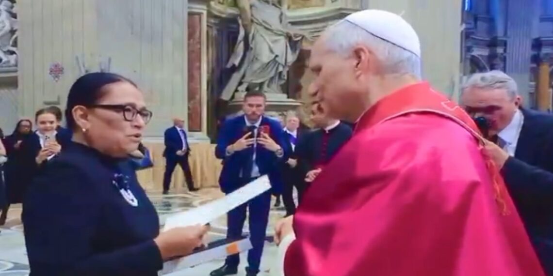 Papa León XIV envía saludo a Claudia Sheinbaum y al pueblo de México