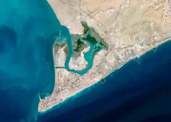 Irán amenaza con cerrar el Estrecho de Ormuz y sacude el mercado mundial del petróleo