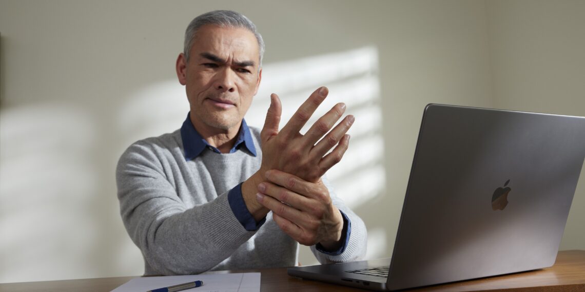 Hormigueo, entumecimiento y dolor en manos y pies, son algunos de los síntomas de Neuropatía Periférica que pueden ser tratados con Neurobión