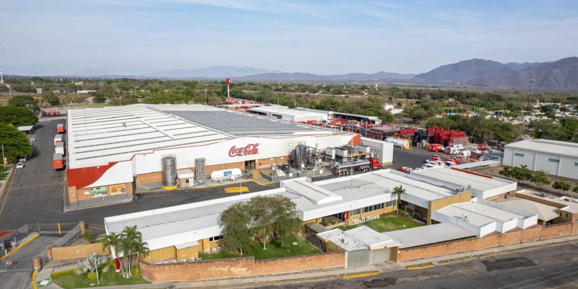 Coca-Cola FEMSA impulsa el futuro sostenible con acciones ambientales en LATAM