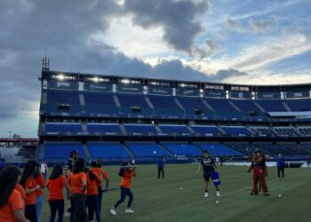 Walmart Park, sede de “Creando Vida” un voluntariado de Walmart Supercenter y Fundación Walmart de México con el centro Capullos del DIF de Nuevo León
