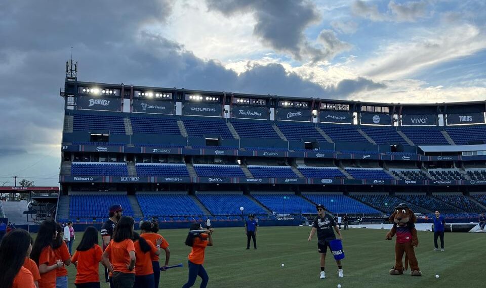 Walmart Park, sede de “Creando Vida” un voluntariado de Walmart Supercenter y Fundación Walmart de México con el centro Capullos del DIF de Nuevo León