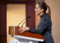 Claudia Sheinbaum llama a la cautela a habitantes de costas de Guerrero y Oaxaca ante huracán Erick; agradece acatar recomendaciones
