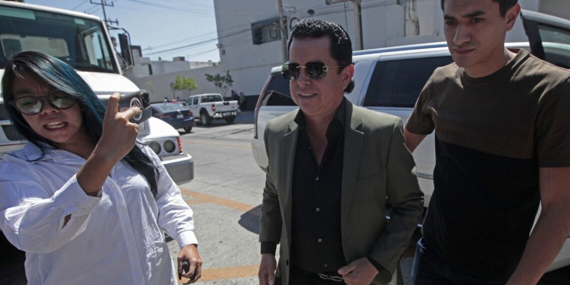 ¿Por qué le congelaron 5.8 mdp a Los Alegres del Barranco?