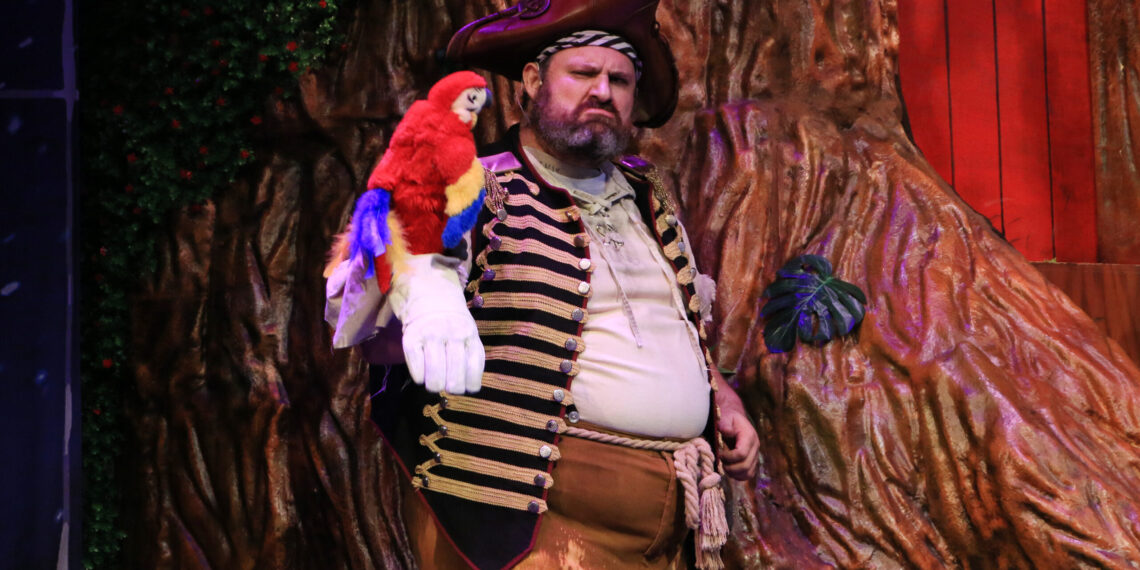 Últimos días de  “Peter Pan Que Sale Mal”, esta  exitosa obra cierra una temporada llena de  diversión, risas y caos en el escenario