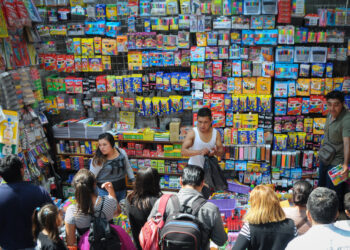 Por regreso a clases, aumenta 30% el uso de tarjetas de crédito