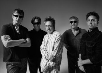 Babasónicos reafirma su reinado en el rock latinoamericano con nueva canción y diez auditorios nacionales llenos