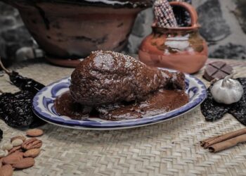 Con un espectacular cartel de artistas, octubre sabe a mole con tradición, música y gastronomía en la 48ª Feria Nacional del Mole de Milpa Alta