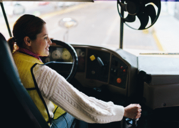 La industria de transporte de pasajeros mejora la seguridad y la eficiencia gracias a la integración de la IA