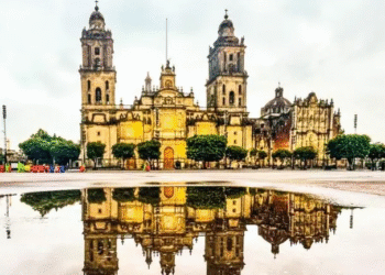 Hundimiento de la CDMX amenaza la Catedral Metropolitana