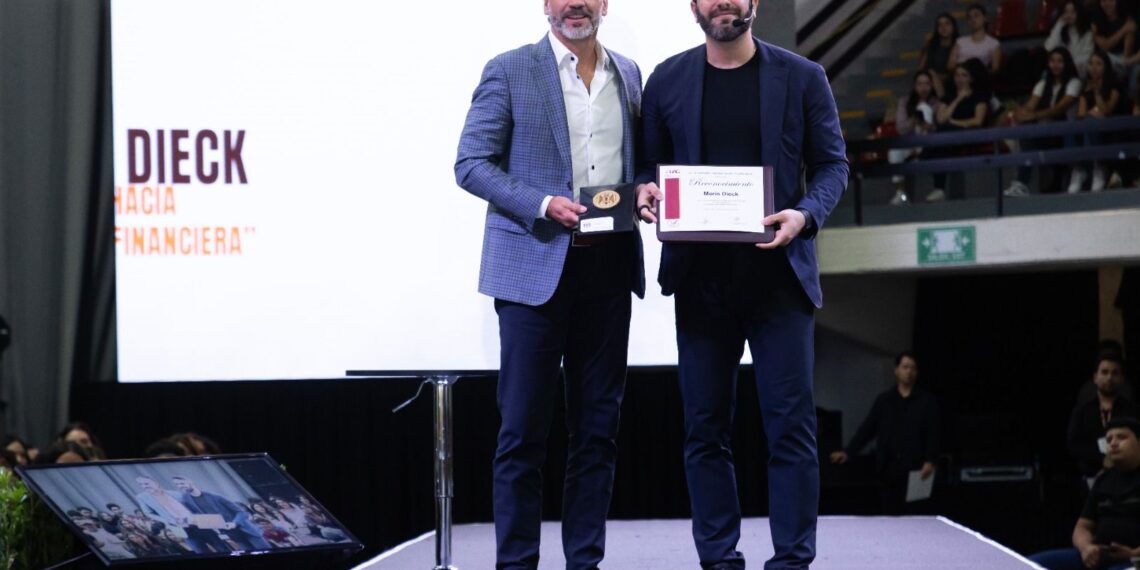 Siete líderes innovadores inspiran a alumnos de la UAG para transformar el mundo