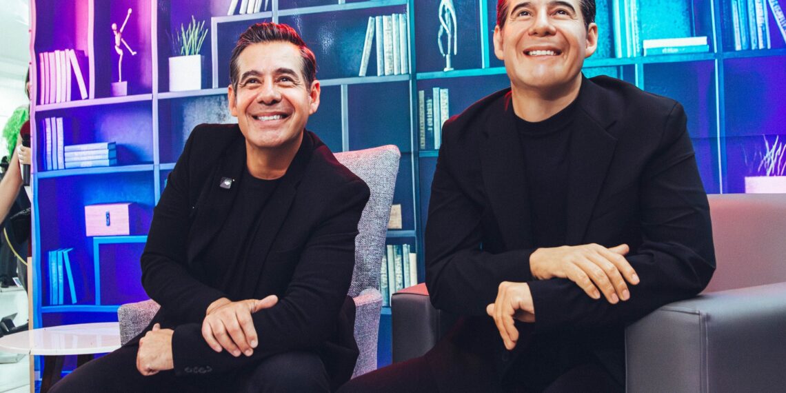 Yordi Rosado inaugura su figura en el Museo de Cera de Guadalajara