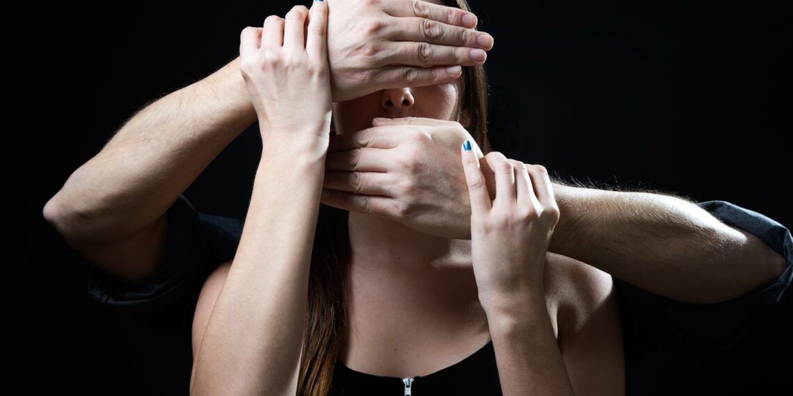 Violencia sexual y coerción reproductiva afectan a mujeres mexicanas