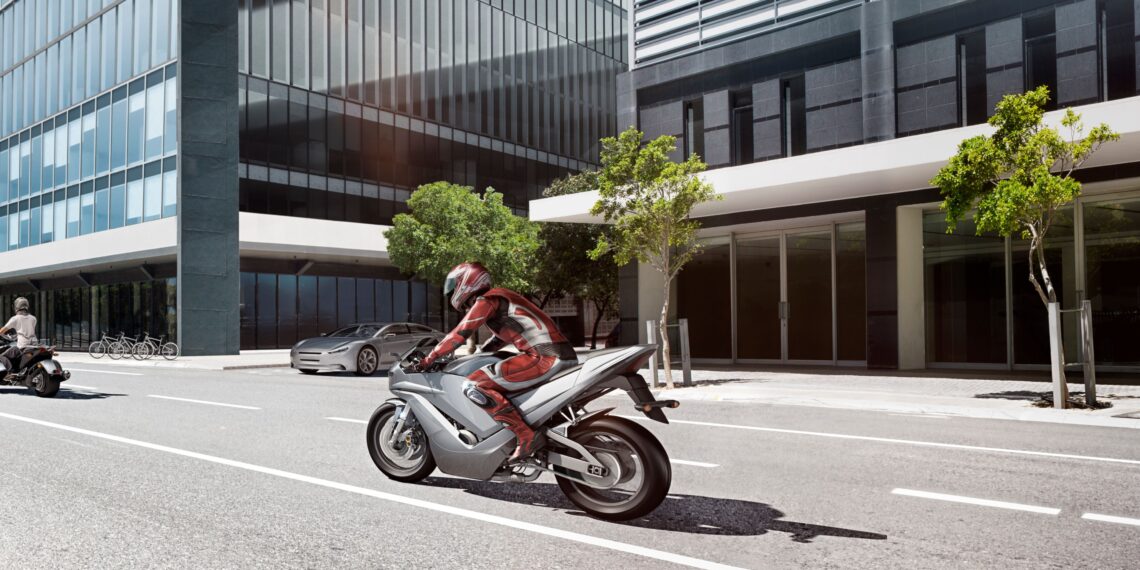 ABS y seguridad vial: tres décadas de innovación de Bosch que protegen a los motociclistas