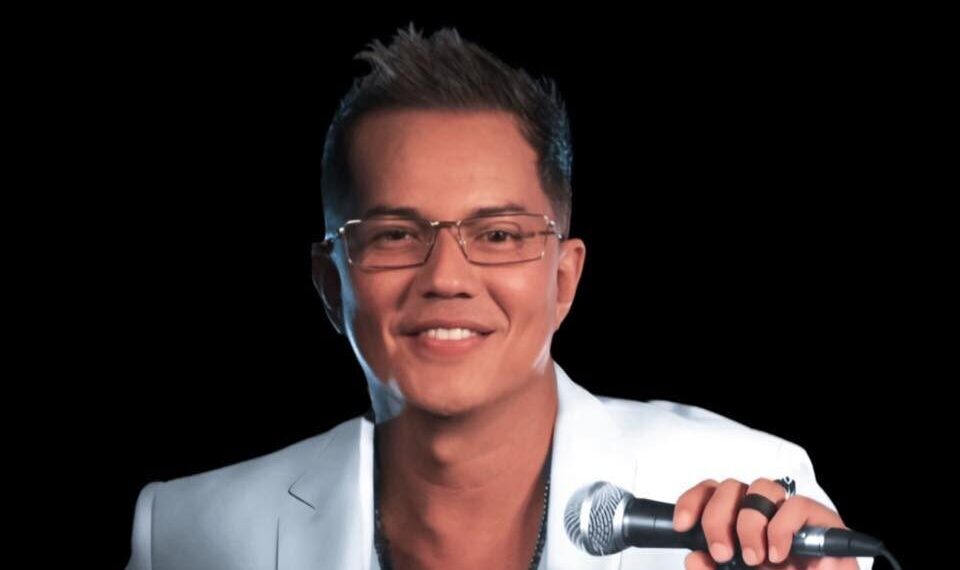 Charlie Zaa iluminará Toluca con una noche de romance este viernes 19 de diciembre en el Teatro Morelos