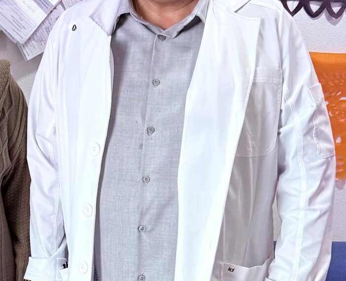 Médico denuncia despojo de pensión por viudez obtenida con documentos falsos